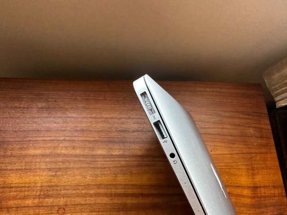 Macbook Air 1466 (unibody, 2015)