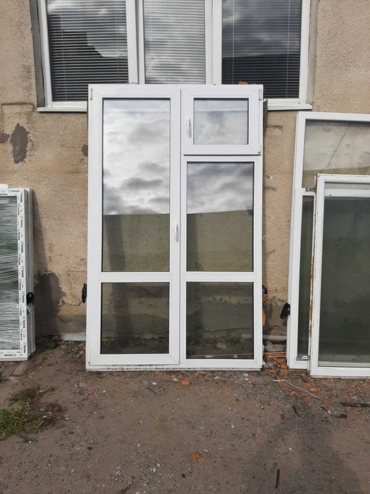 Віконний блок з дверями