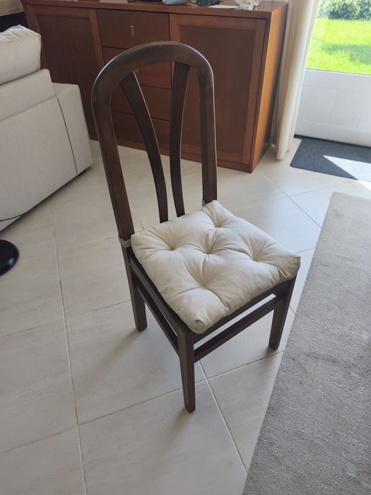 Conjunto mesa de jantar + 4 cadeiras