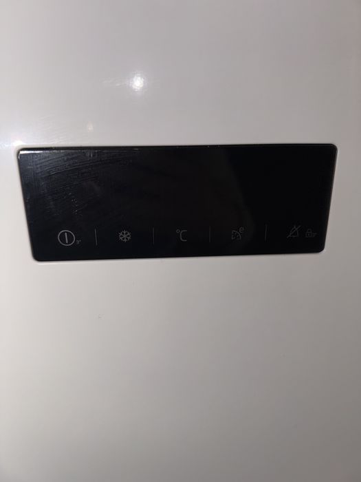 Zamrażarka Beko RFNE270E23W