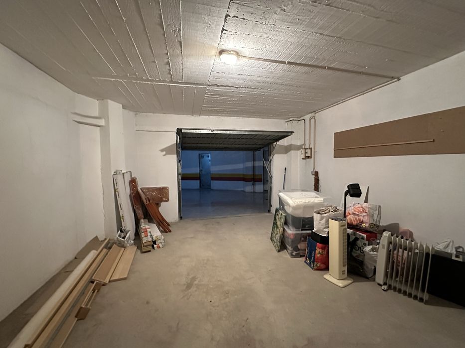 Garagem em Queluz