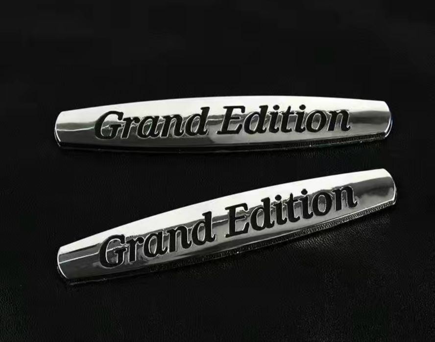 Металічний шильдик значок Grand Edition на крила, в салон