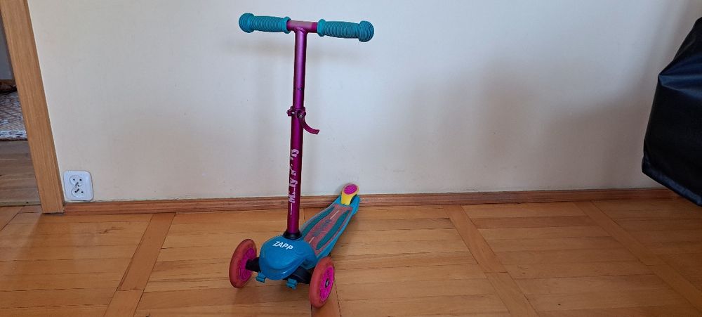 Hulajnoga dziecięca trójkołowa
