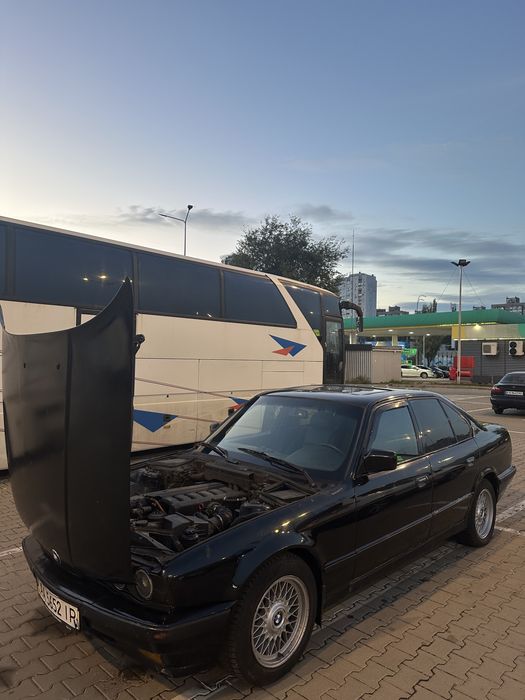 BMW E34 M50 B25 1988