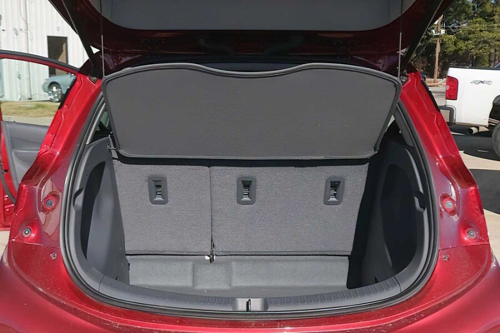Chevrolet Bolt EV      2021