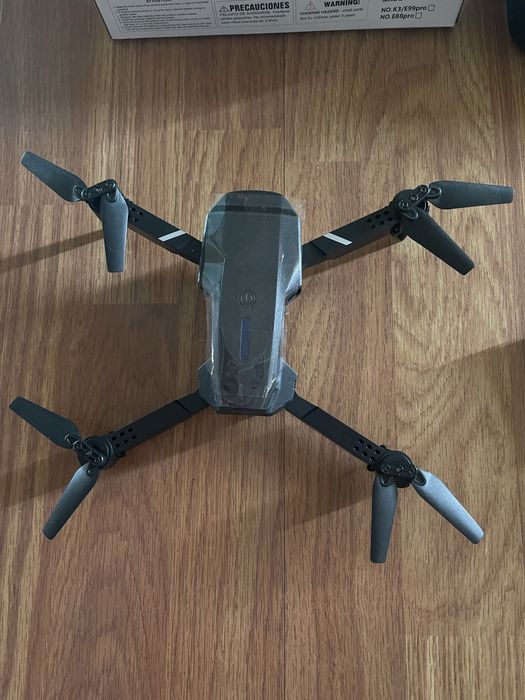 Drone E88 Pro with Two Batteries64739765475841122