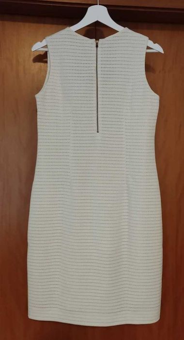 Vestido branco sem mangas