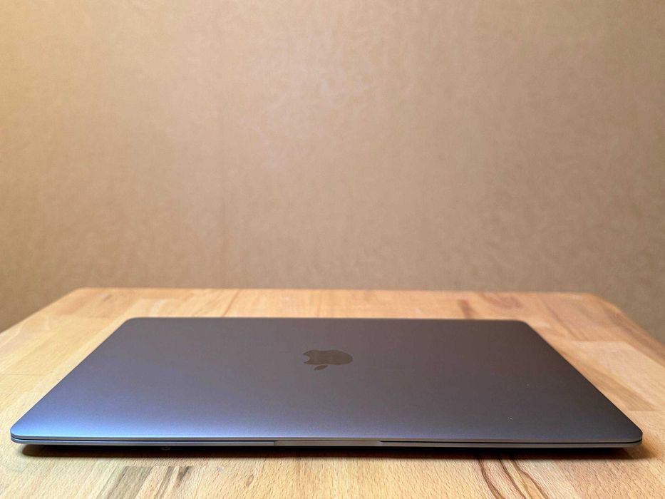 MacBook Air 13 2020 m1 16 ram 256ssd