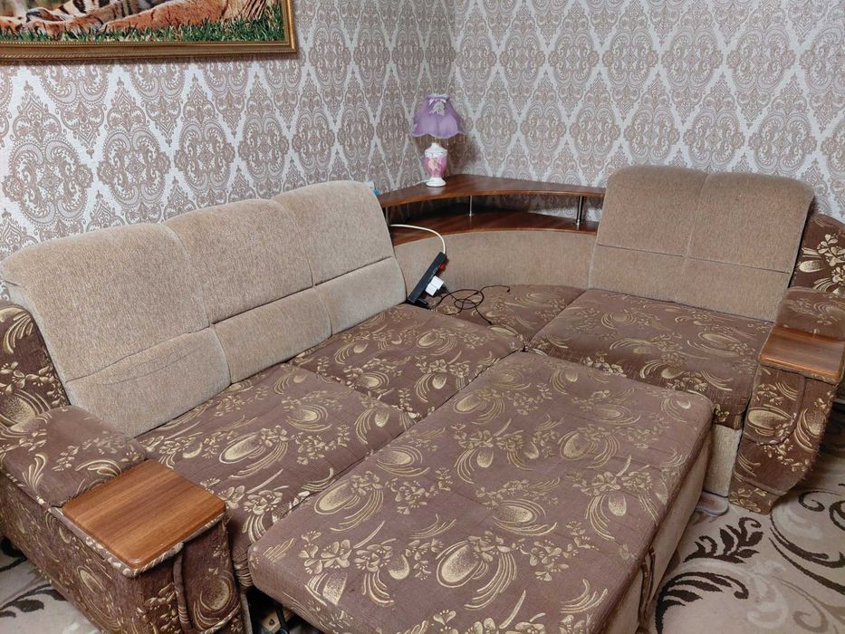 Диван уголком,б/у