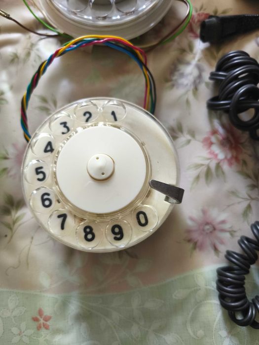 Продам стационарные телефоны