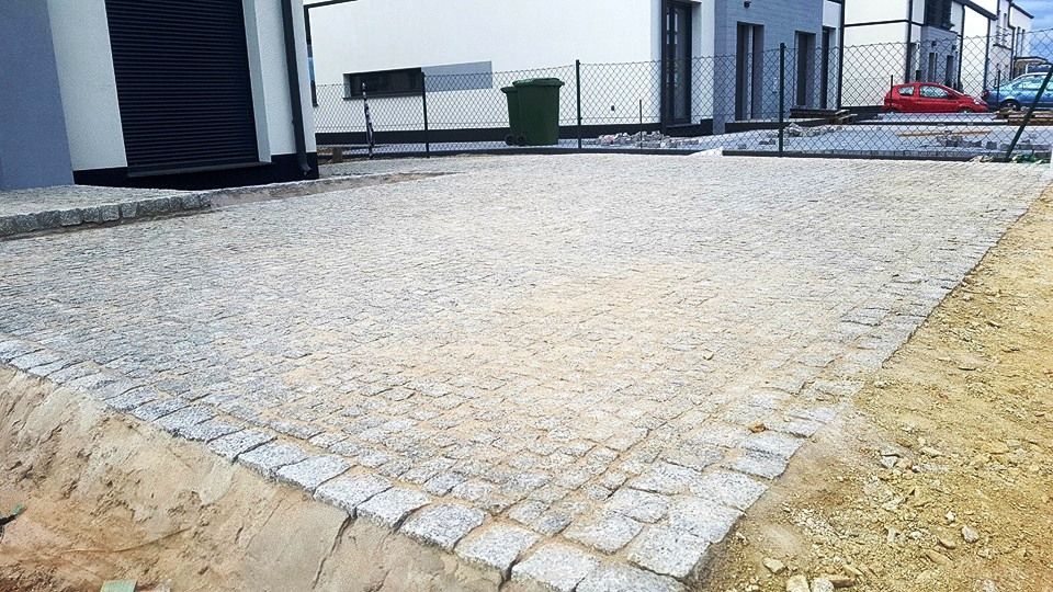 Brukarstwo, układanie kostki brukowej i granitowej, budowa dróg