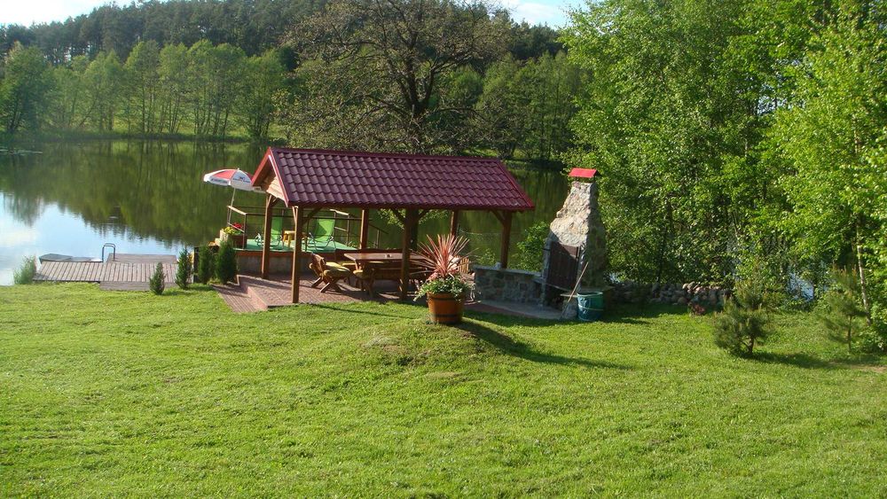 Posiadłość  wiejska nad jeziorem