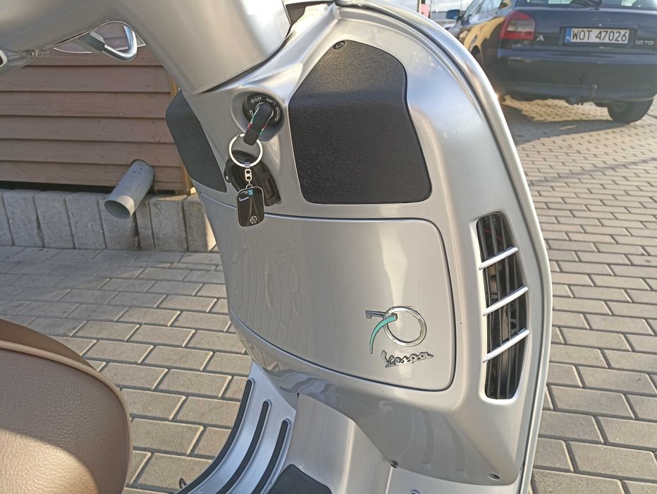 Vespa GTS 125cm, przebieg tylko 3700km
