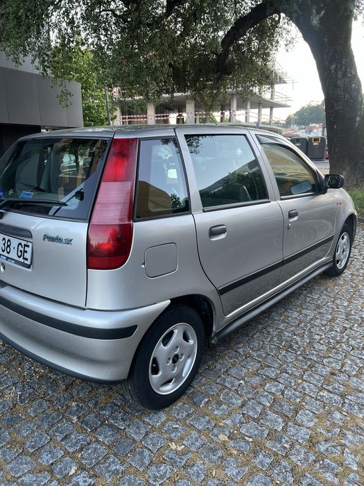 Carro FIAT Punto 55