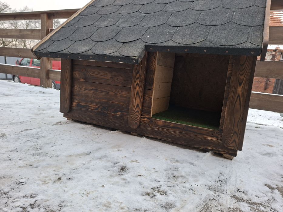 Buda dla pieska średniego