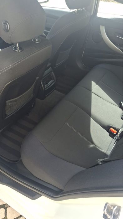 Vende se bmw 320d