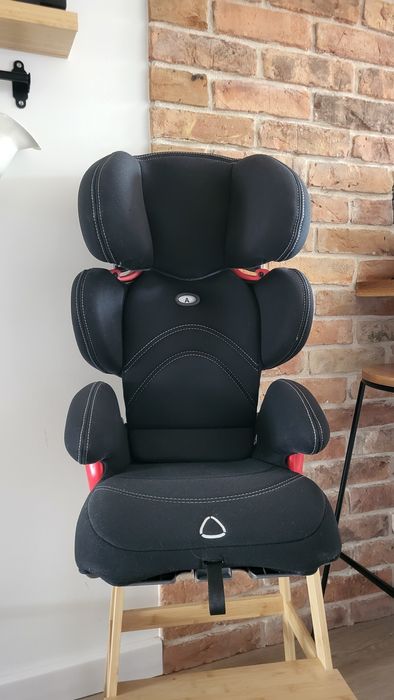 Fotelik samochodowy Takata Maxi 15-36 kg