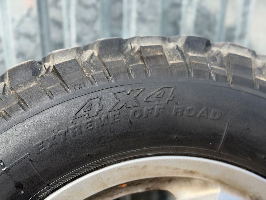 Резина болотяна M/T 235 70 16