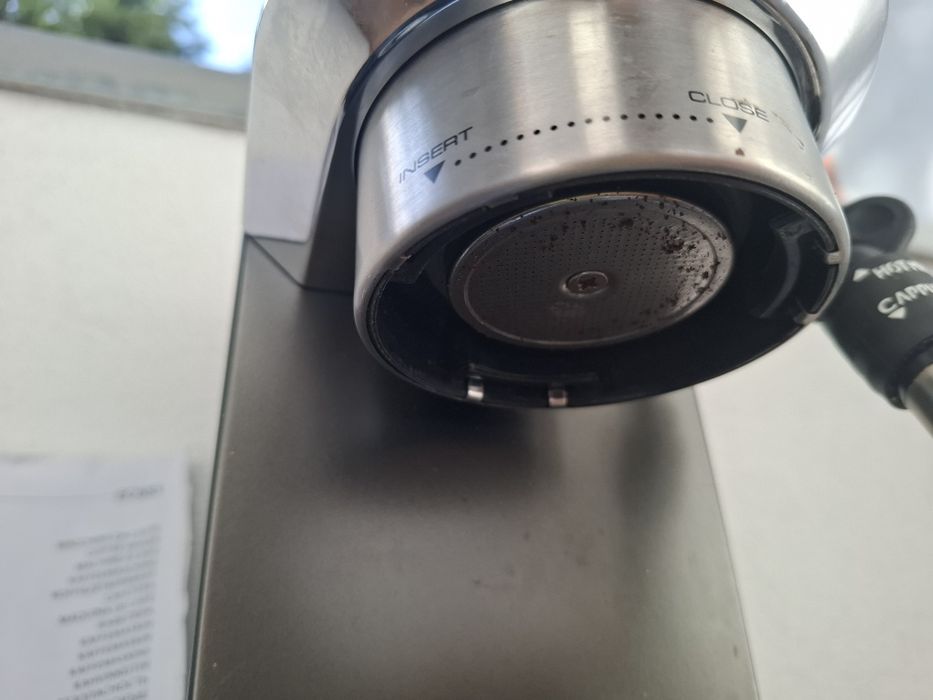 Ekspres do kawy kolbowy delonghi