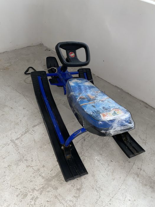 Санчата з кермом