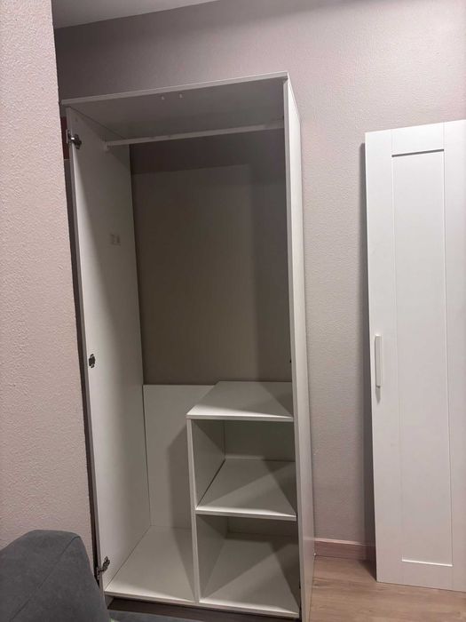Roupeiro usado Brimnes ikea