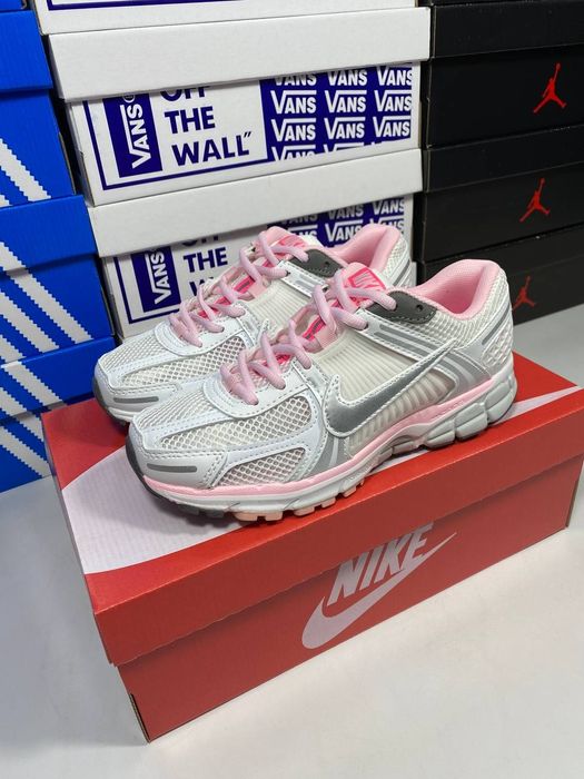 Nike Vomero 5 white pink / женские кроссовки / кросівки найк 38 39 40
