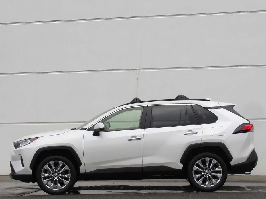 Toyota RAV4      2020