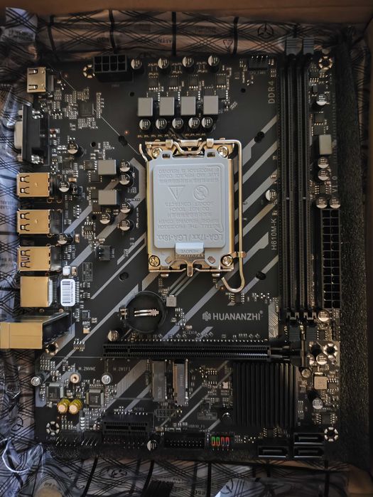 Комплект LGA1700 | HUANANZHI H610M-K + Intel 12400F + 32Гб DDR4