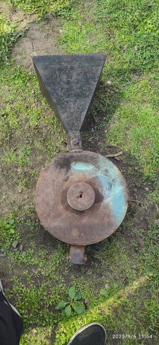 Продам зернодробилку