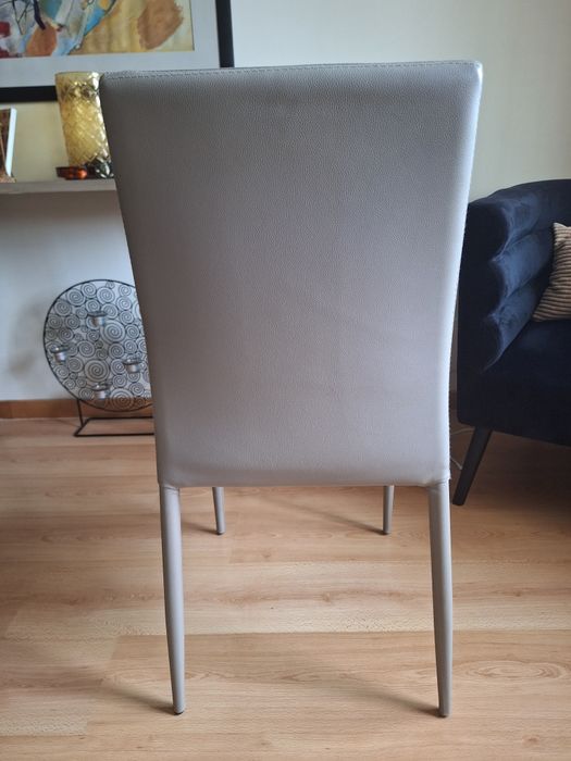 Vendo conjunto cadeira de sala