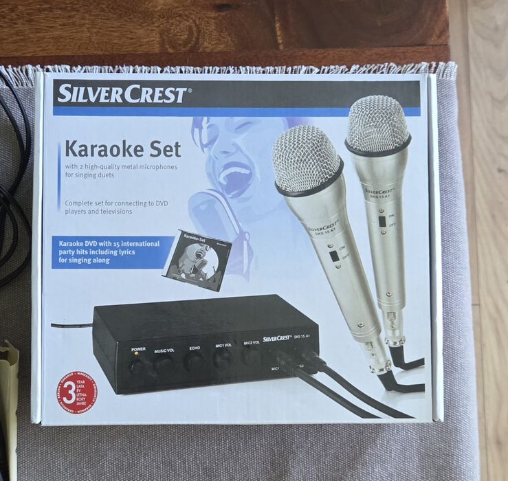 Zestaw do karaoke z 2 mikrofonami