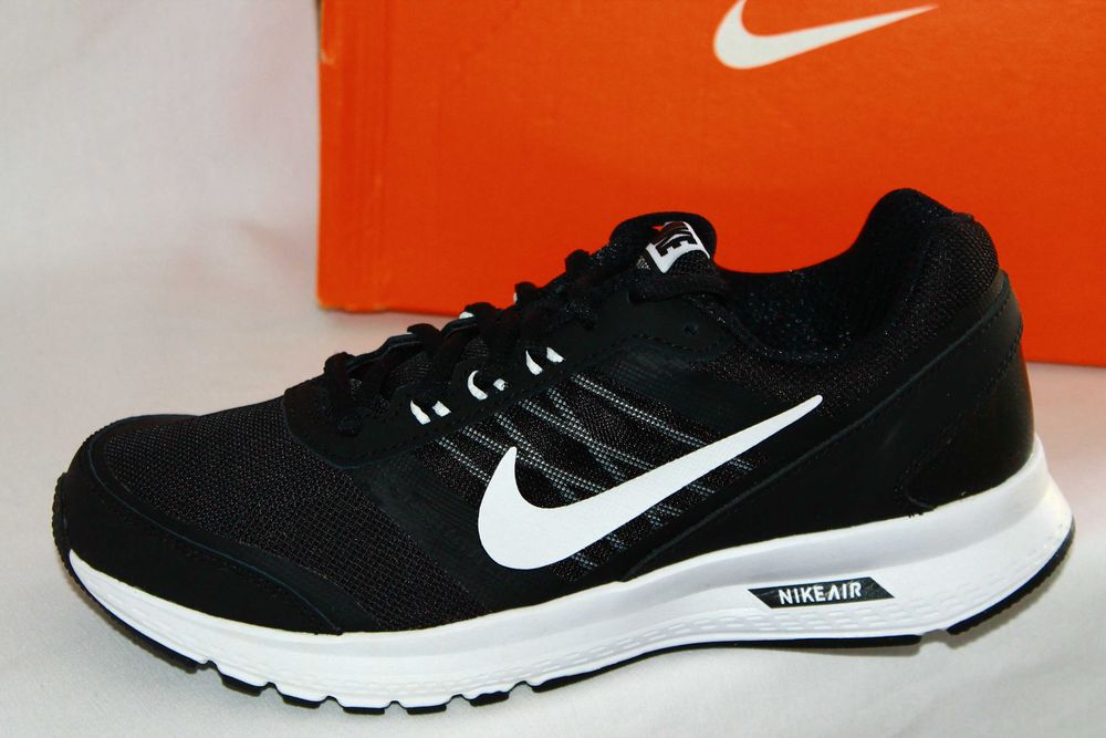 Оригінал Nike Air Relentless 5 Black/Dark Grey/White розмір39-40