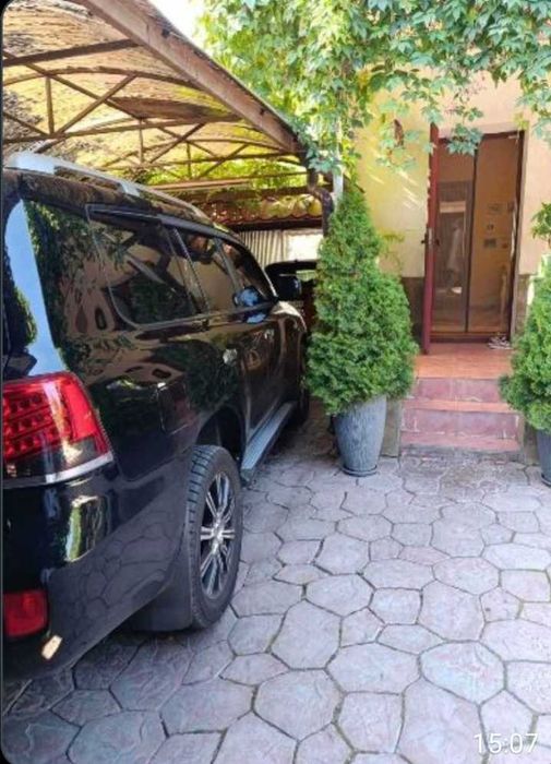 Супер-дом в центре Аркадии. Красивый двор. Гараж. Баня-сауна. Бассейн.