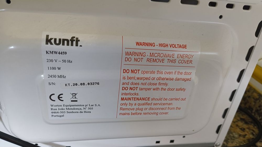 Micro-ondas Kunft em excelente estado