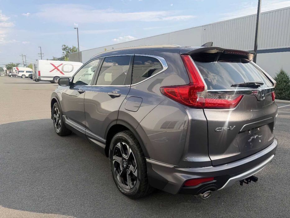 Honda CR-V Touring      2018