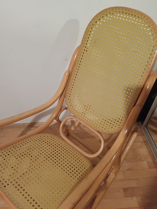 Fotel bujany  drewniany