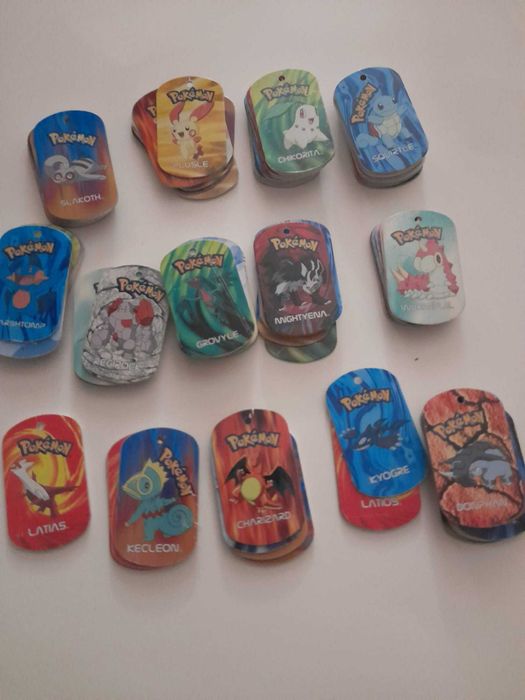 Cartas em chapa Pokémons colecionar