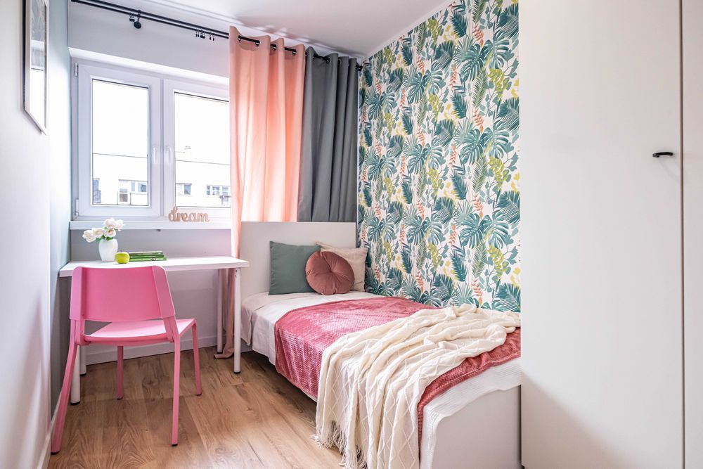 NOWY,przytulny pokój dla DZIEWCZYNY