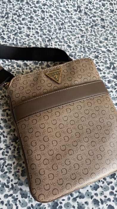 Bolsa Guess de homem nova