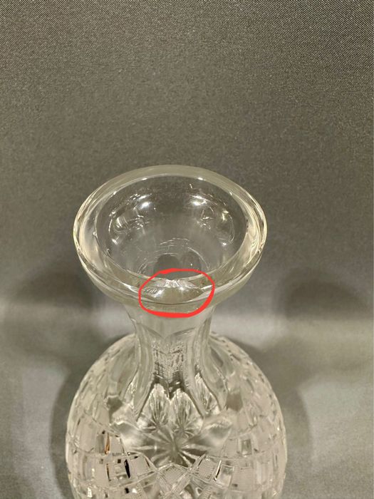 Stara, przedwojenna karafka krysztal