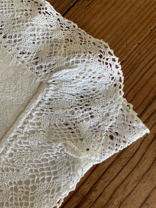 Caminho de mesa linho e renda antigo