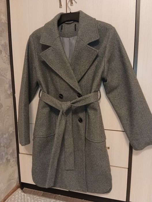 Пальто сіре 42/s
