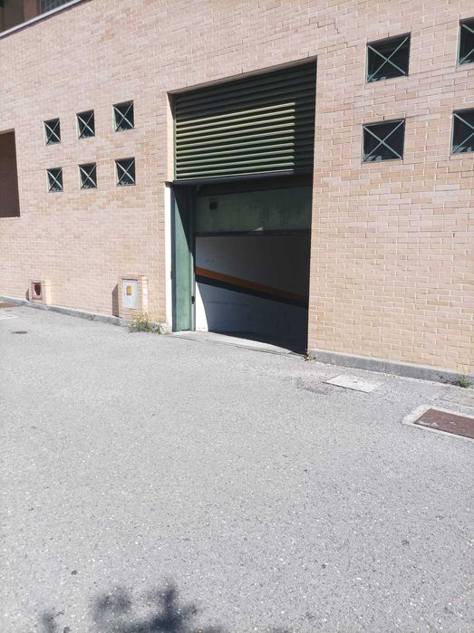 Garagem à Venda – Zona Solum, Coimbra