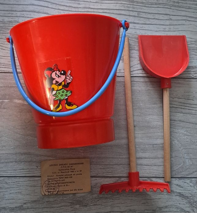 Zestaw do piasku PRL wiaderko łopatka grabki
