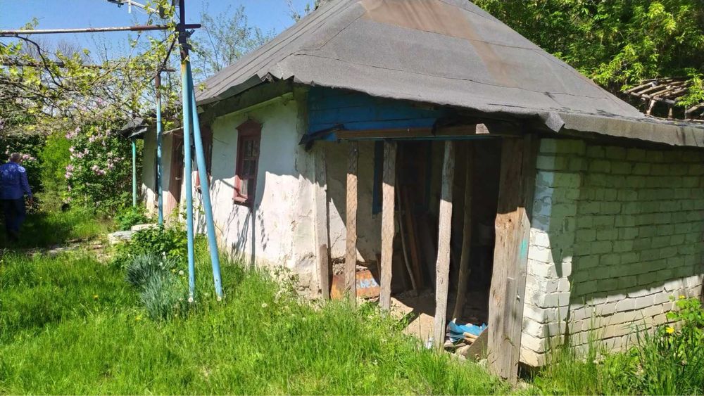 Продається земельна ділянка (2 ділянки поруч по 0,25 га)