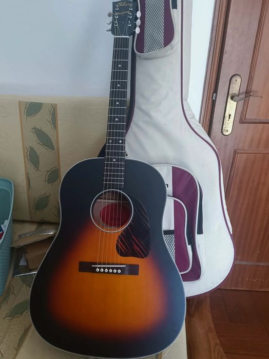 Gibson J45 banner ( réplica)