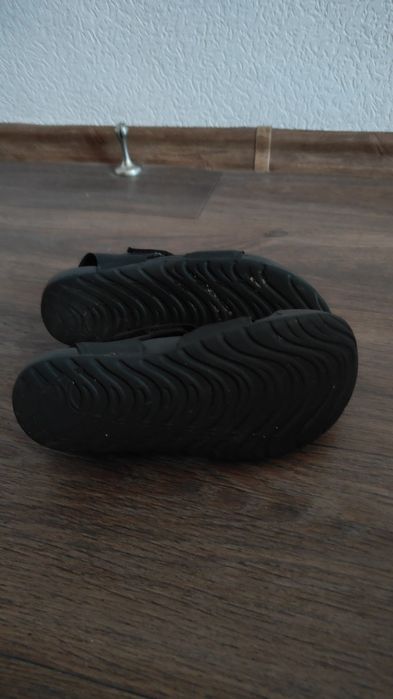 Шльопанці анатомічні