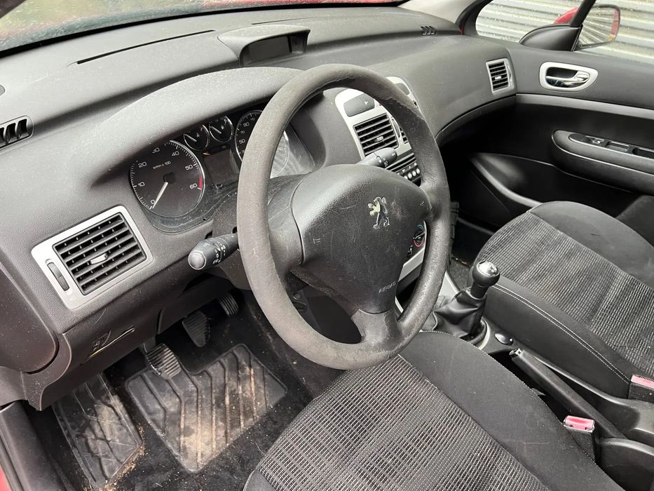 Para peças PEUGEOT 307 Break (3E)