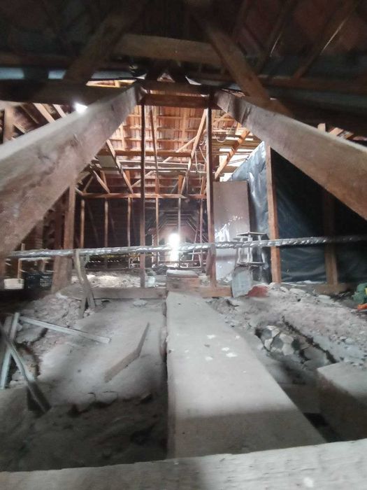 Продам участок 12 соток ,дом ,коммуникации , Сухой Лиман , СК Лебедь .