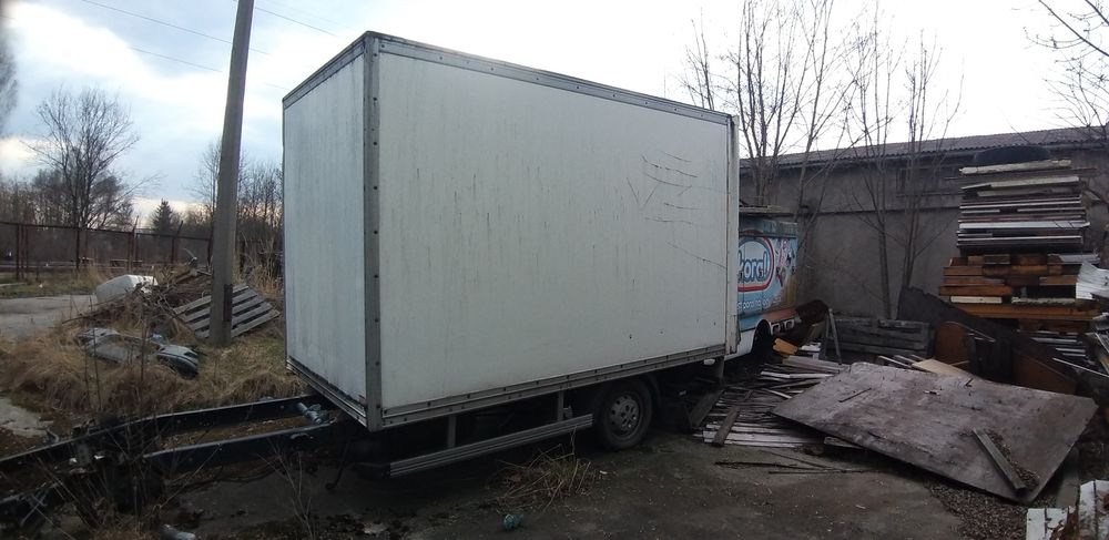 Zabudowa kontener + winda załadowcza